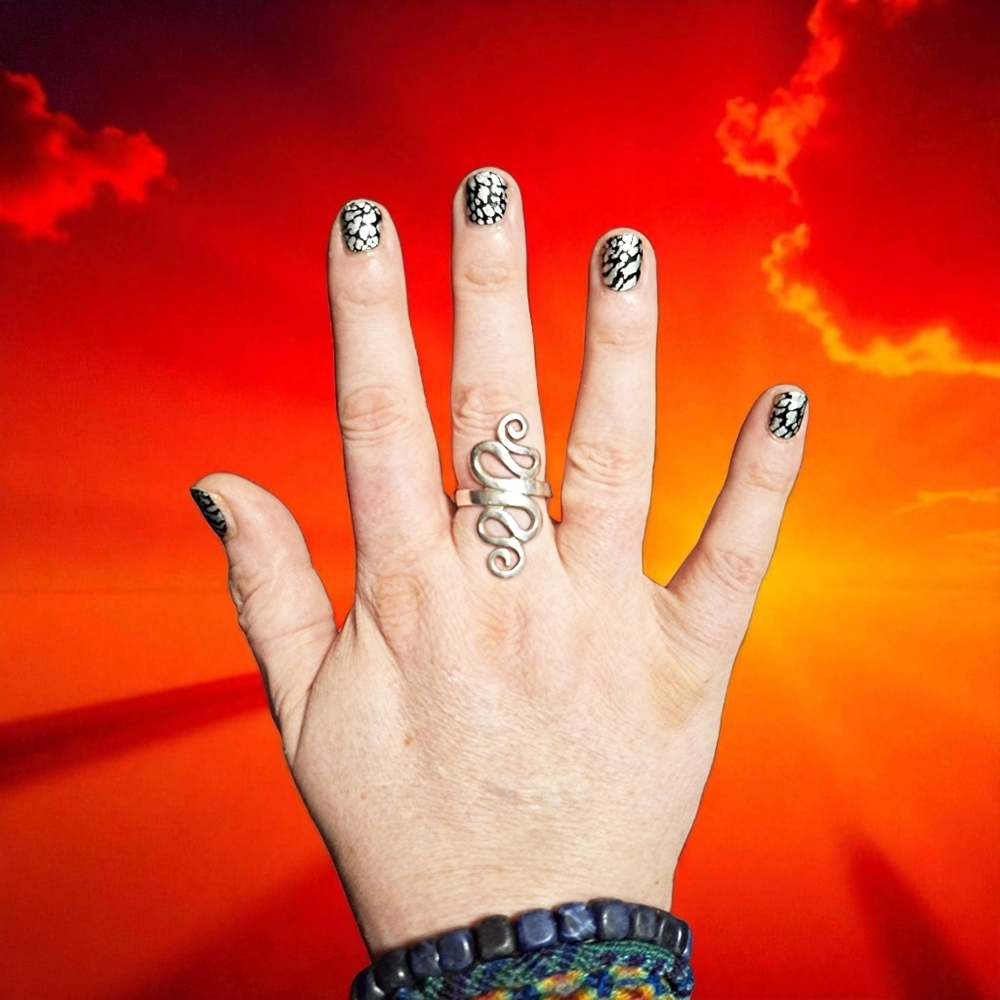 Sterling Silver Serpentine Ring! - image 4